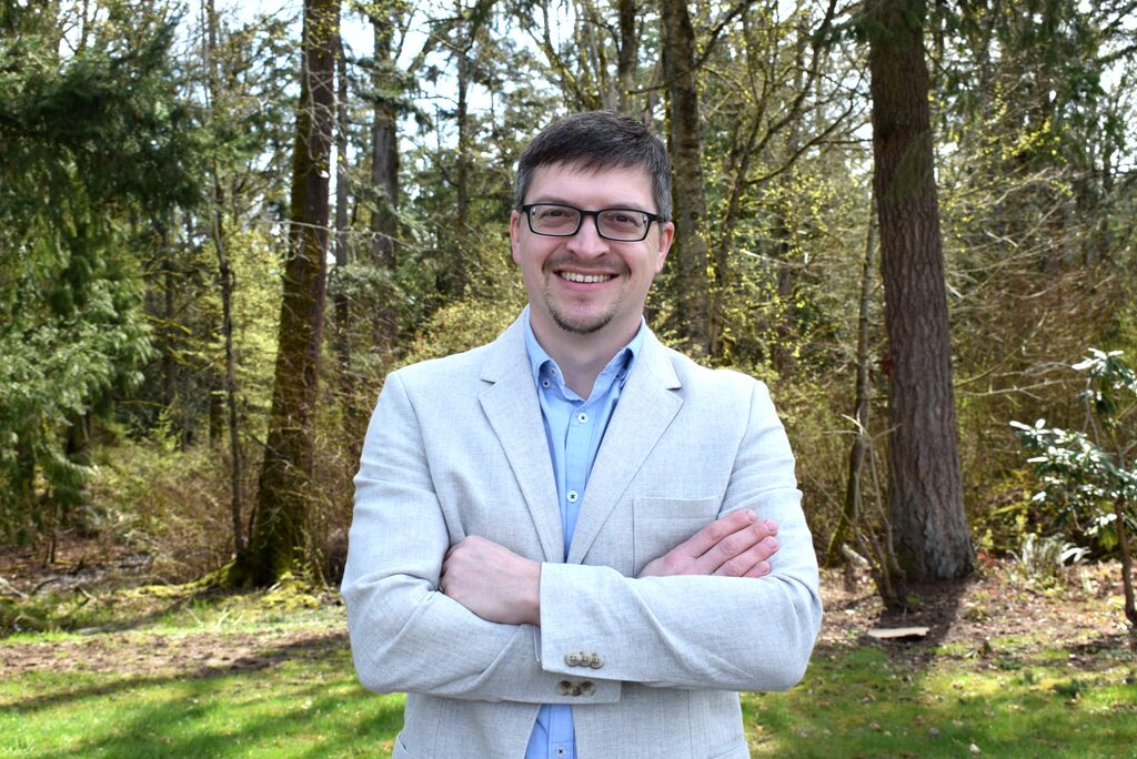 Dr. Aleksey Shkurat in the clinic